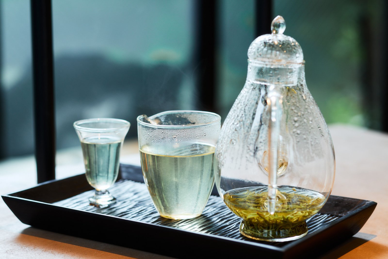 悠々閑々なひと時を。茶と菓子をコースで楽しむモダンな本格中国茶館